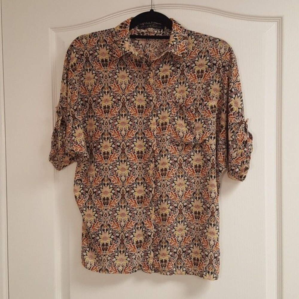 Rose & Olive Patterned Button Down Collared Shirt - image 1